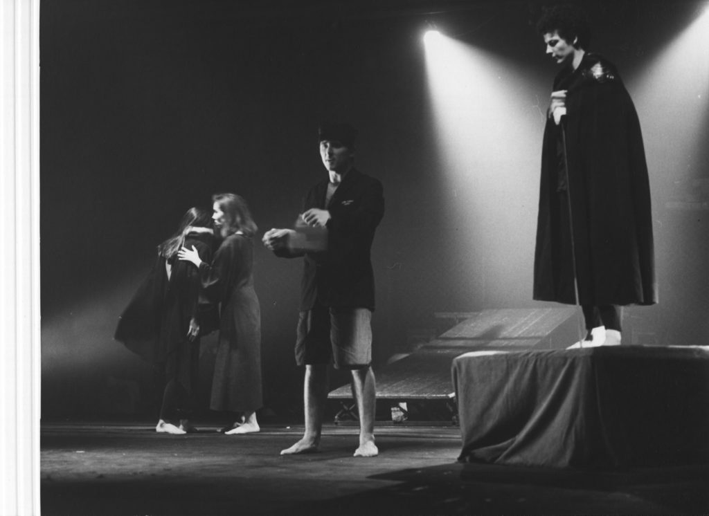 1992 Hamlet fragmenty a slová - Pezinské rozprávkové divadlo