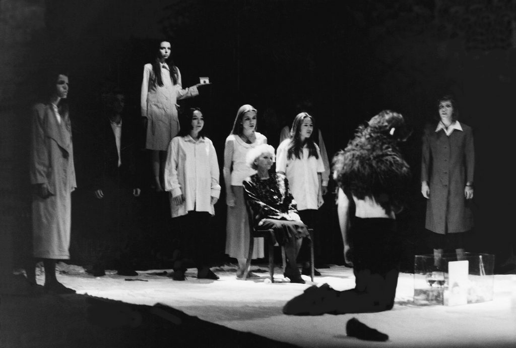 1994 Sedím v izbe 1 foto © Filip Lašut