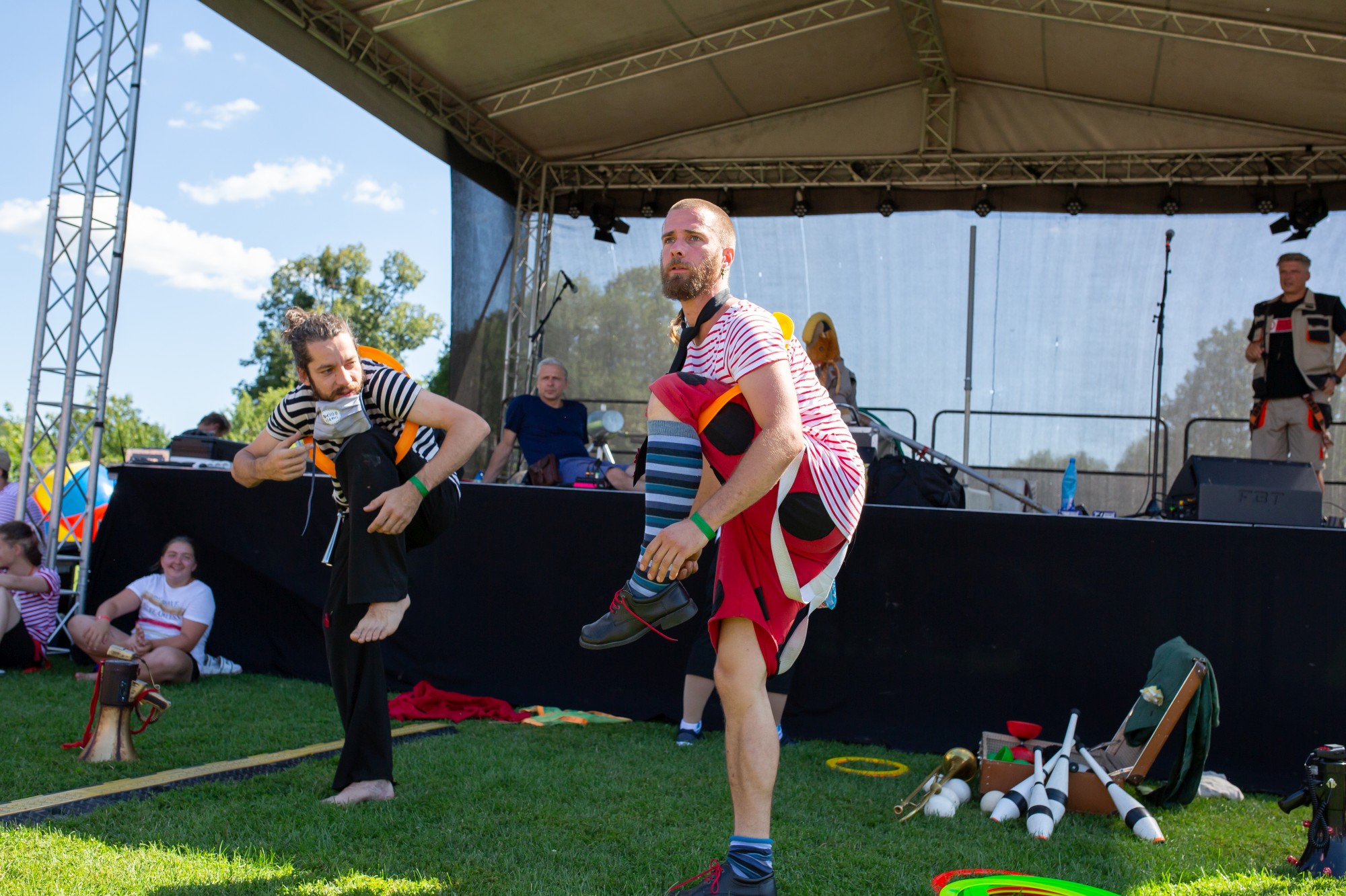 Cirkus Naopak - Duo Kyseli Krastafci