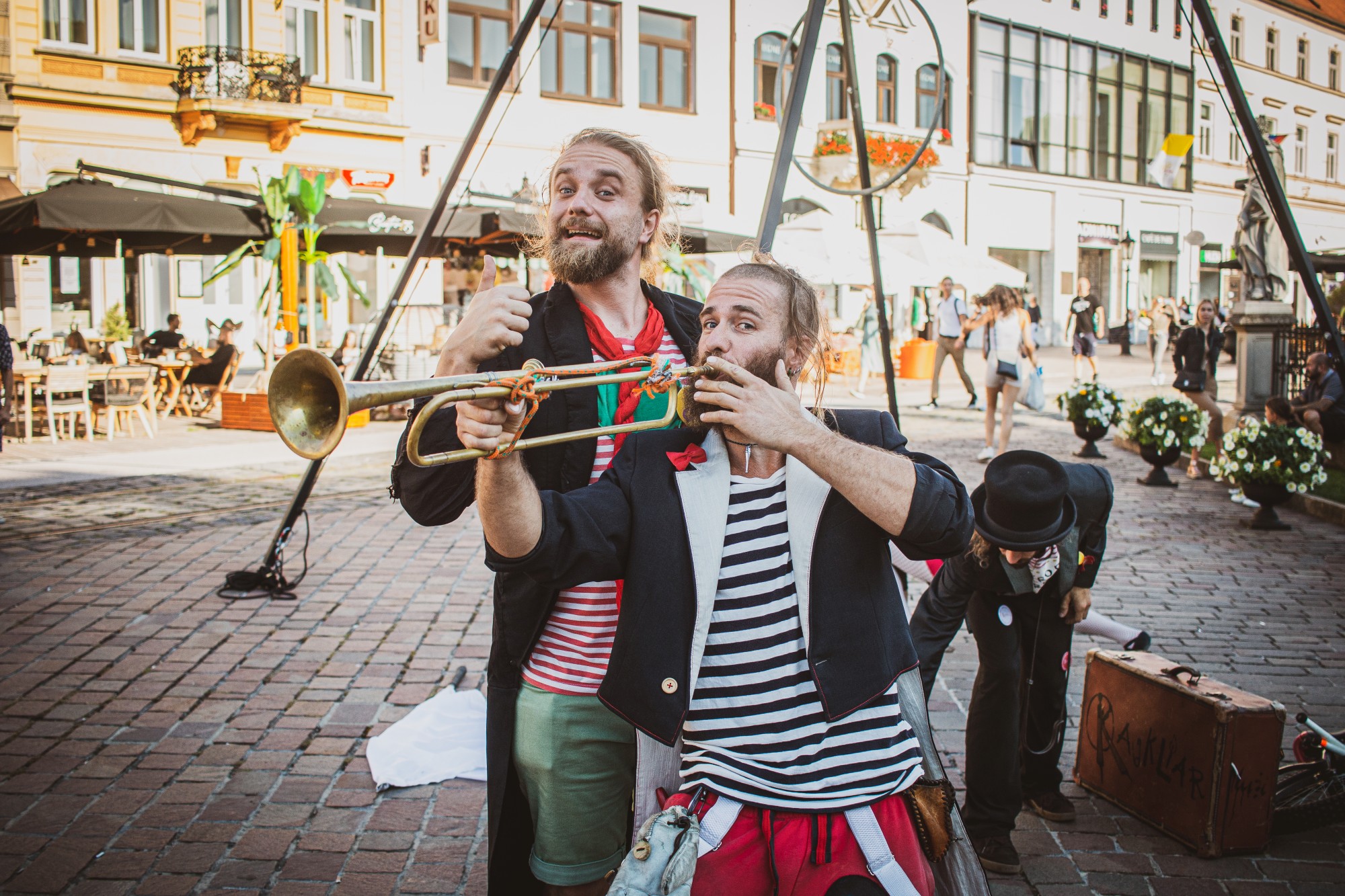 Cirkus Naopak - Duo Kyseli Krastafci
