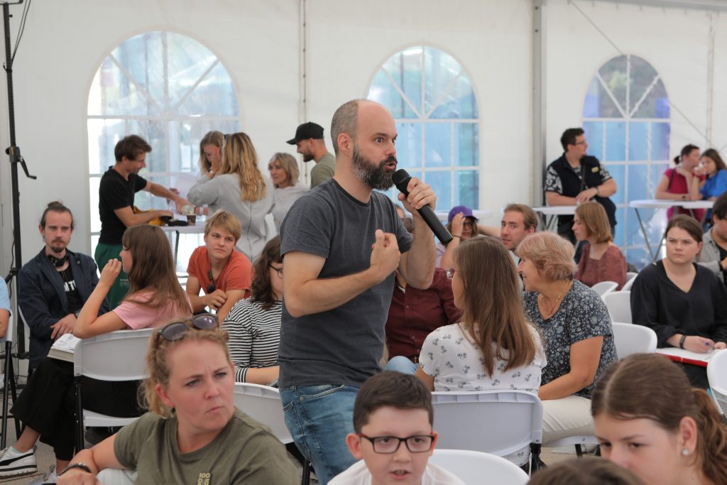 filmový kvíz a prednáška (Peter Konečný) 1