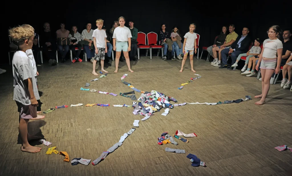 Z kroka na krok – DS Relaks, ZUŠ J. Rosinského, Nitra – fotogaléria